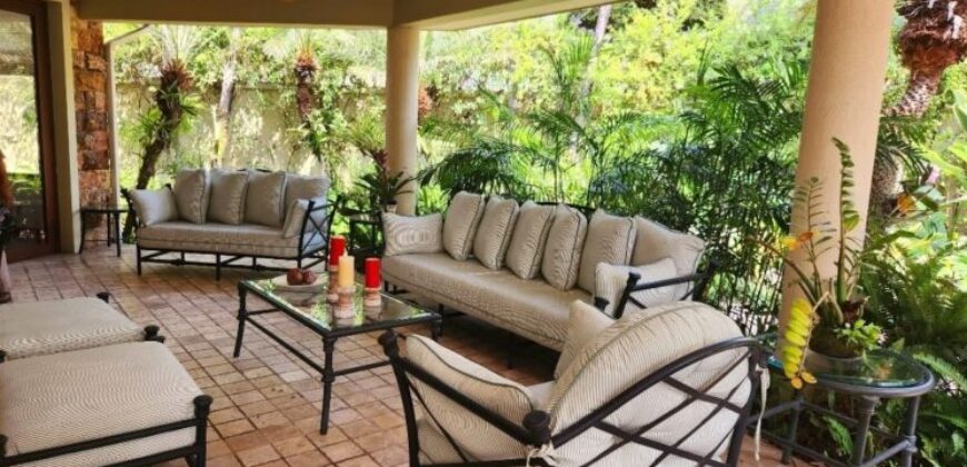 Hermosa Casa en Venta de 4 Dorm., Km 6 Vía Samborondón