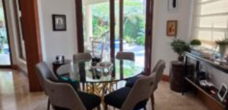 Hermosa Casa en Venta de 4 Dorm., Km 6 Vía Samborondón