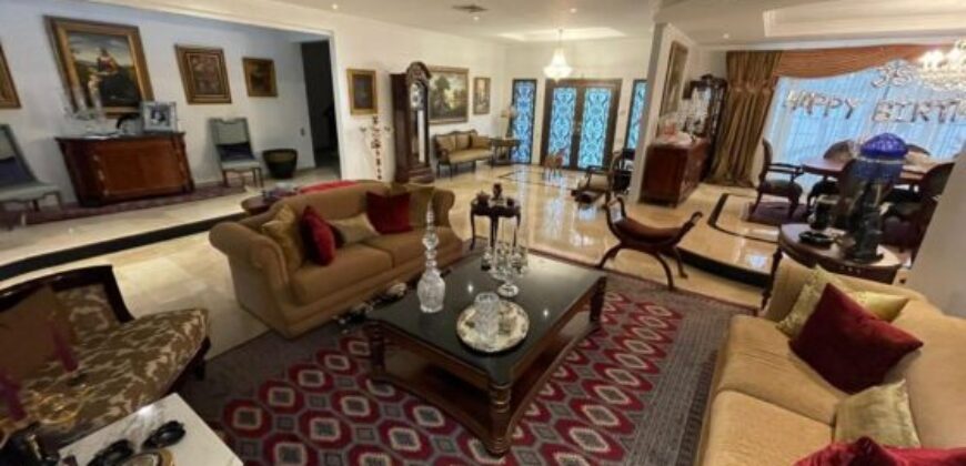 Amplia Casa en Venta en La Mejor Ubicación de Urdesa