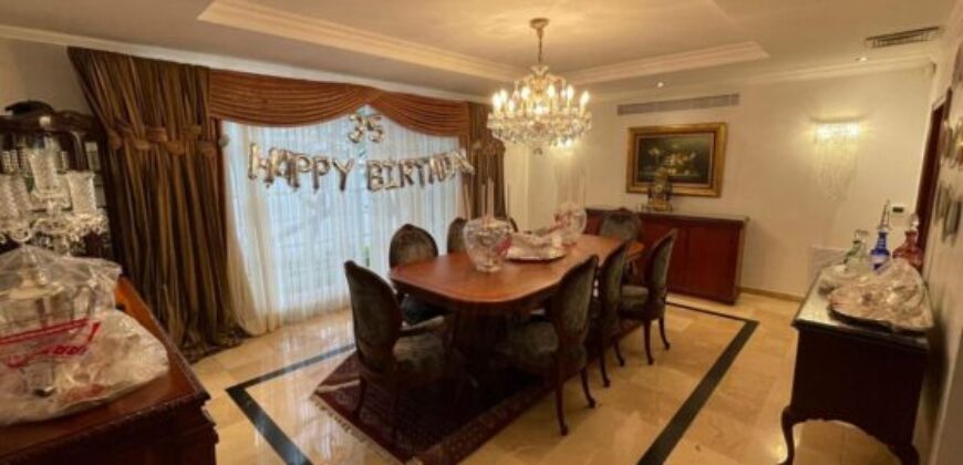 Amplia Casa en Venta en La Mejor Ubicación de Urdesa