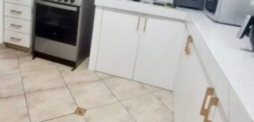 En Venta Departamento de 2 Dorm. Amoblado Listo Para Vivir, Km 5 Via Samborondon