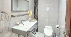 En Venta Hermosa Casa de 3 Dorm. Moderna y Remodelada, Isla Mocoli