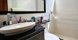 En Venta Hermosa Casa de 3 Dorm. Moderna y Remodelada, Isla Mocoli