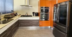 En Venta Hermosa Casa de 3 Dorm. Moderna y Remodelada, Isla Mocoli