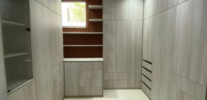 En Venta Departamento de 2 Pisos y 3 Dorm. Full Amoblado tipo Loft en Los Ceibos