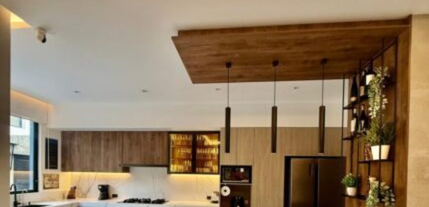 Moderna Casa en Venta de 3 Dorm. en Isla Celeste, Estribor