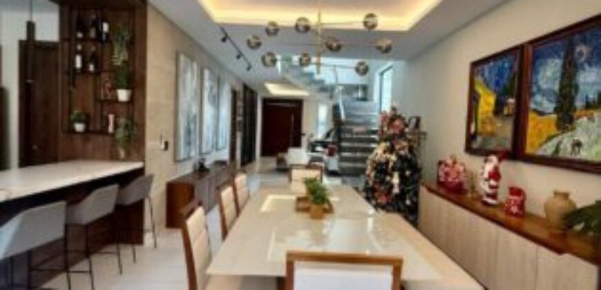 Moderna Casa en Venta de 3 Dorm. en Isla Celeste, Estribor