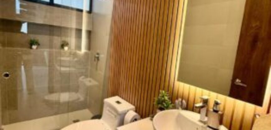 Moderna Casa en Venta de 3 Dorm. en Isla Celeste, Estribor