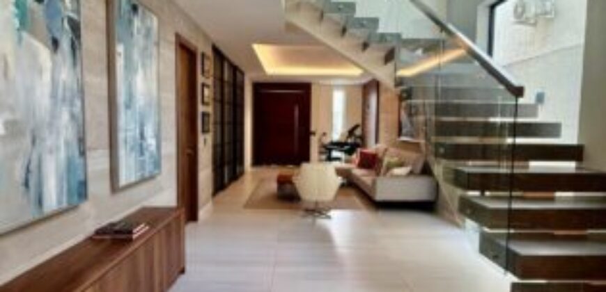 Moderna Casa en Venta de 3 Dorm. en Isla Celeste, Estribor