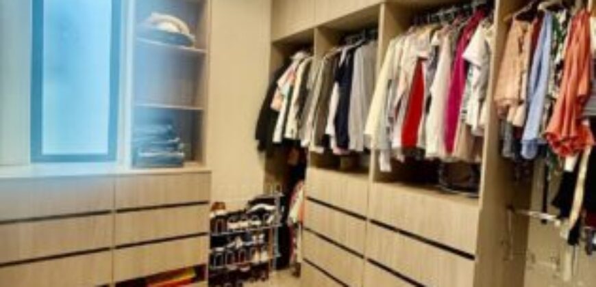 Moderna Casa en Venta de 3 Dorm. en Isla Celeste, Estribor