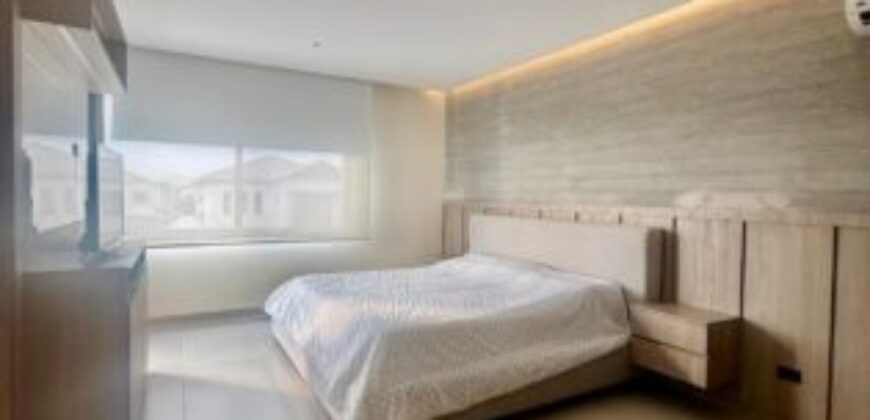 Moderna Casa en Venta de 3 Dorm. en Isla Celeste, Estribor