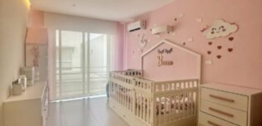 Moderna Casa en Venta de 3 Dorm. en Isla Celeste, Estribor