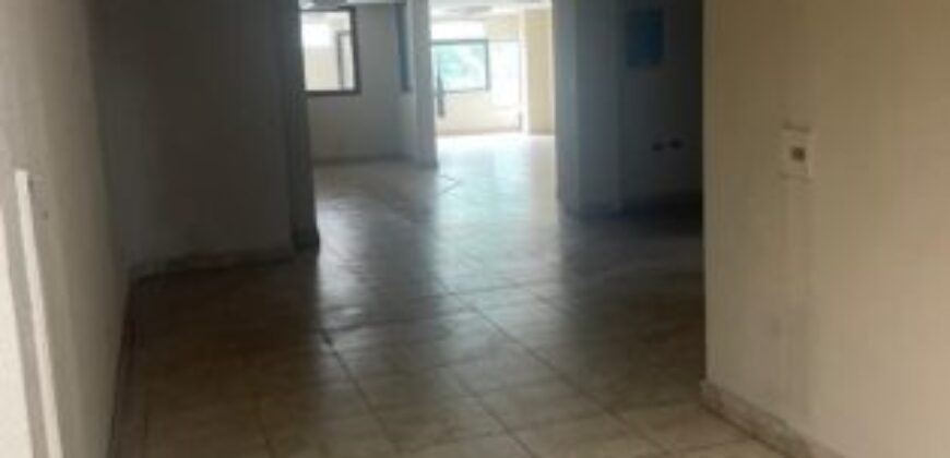 Oficina de 214 m² en Venta en Centro de Guayaquil, Calle Panamá