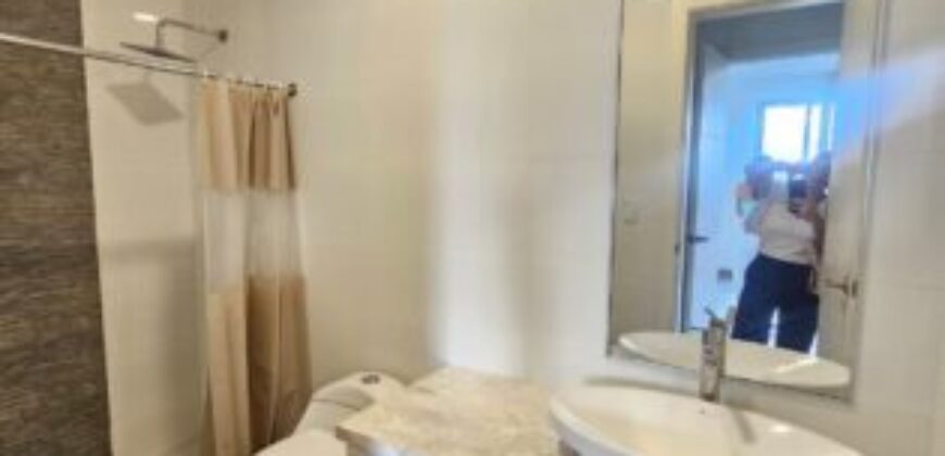 En Alquiler Penthouse de 3 Dorm. en Isla Mocoli