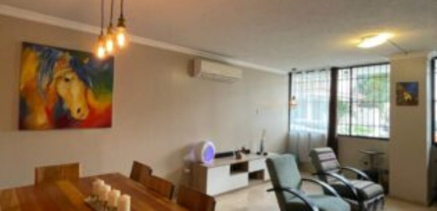 En Venta Departamento de 3 Dorm. en Portón de Las Lomas