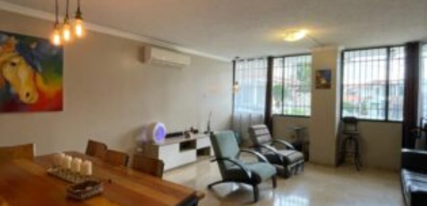 En Venta Departamento de 3 Dorm. en Portón de Las Lomas