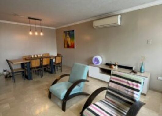 En Venta Departamento de 3 Dorm. en Portón de Las Lomas