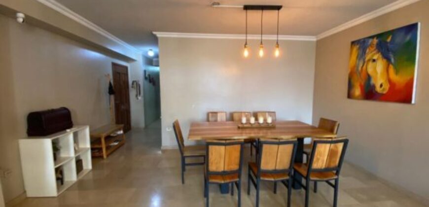 En Venta Departamento de 3 Dorm. en Portón de Las Lomas