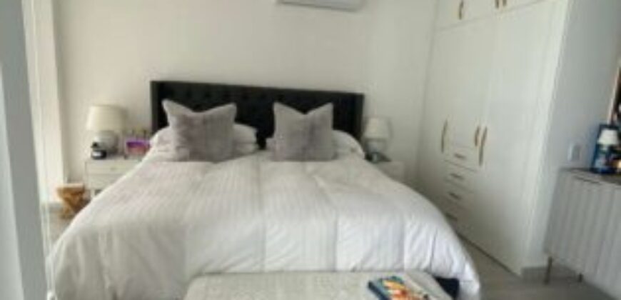 Exclusiva Suite de 50 m², Casi Nueva, Ubicada Frente Al Mar en Una de Las Zonas Más Privilegiadas