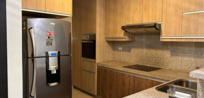 En Alquiler Departamento Full Amoblado de 2 Dorm., Planta Baja en Km 2.5 Via Samborondon