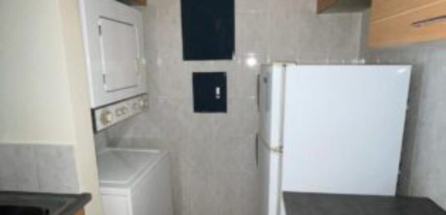 En Venta suite amoblada en Torres del sol, con parqueo