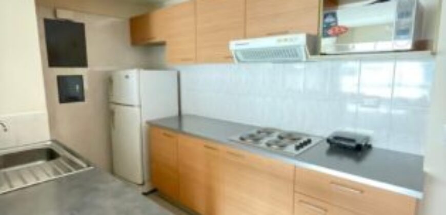 En Venta suite amoblada en Torres del sol, con parqueo