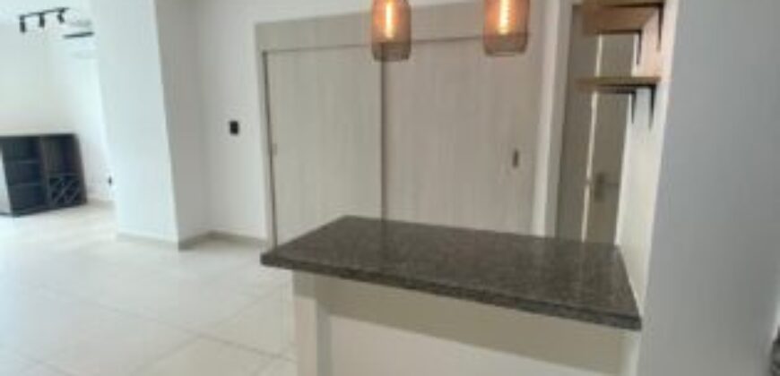 En Alquiler Departamento de 2 Dorm. en 100 Olivos Parc, Increible Vista Panoramica