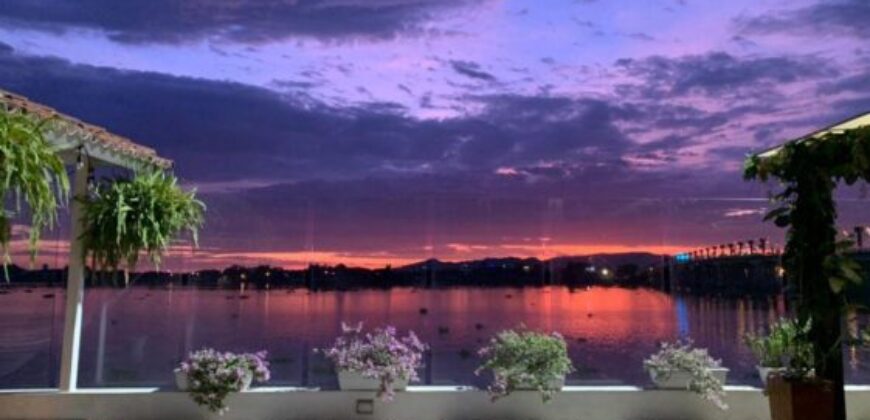 Preciosa Casa de 4 Dorm. en Venta o Alquiler con Hermosa Vista Al Rio en La Puntilla