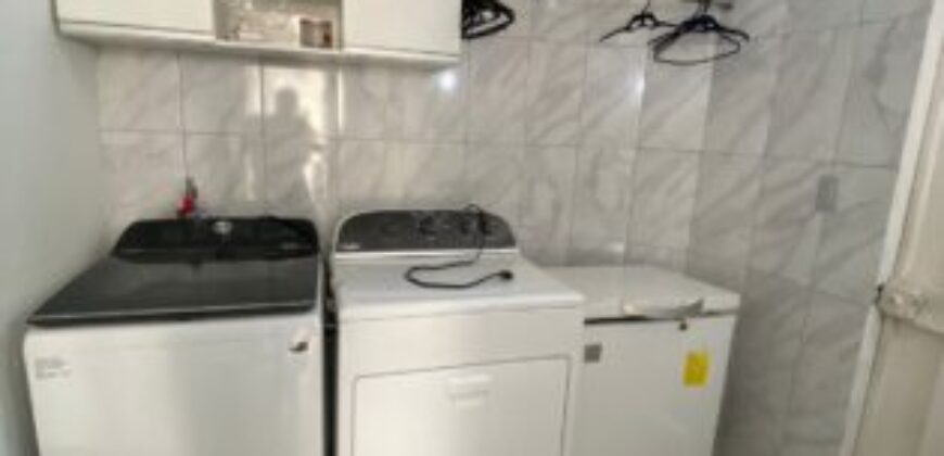 Hermosa Casa de 4 Dorm. en Alquiler en Vía a La Costa, Urbanización Belo Horizonte