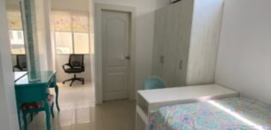 Hermosa Casa de 4 Dorm. en Alquiler en Vía a La Costa, Urbanización Belo Horizonte