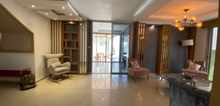 Hermosa Casa de 4 Dorm. en Alquiler en Vía a La Costa, Urbanización Belo Horizonte