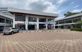 Local Comercial de 86 m² en Venta o Alquiler en Plaza Diamante (Sector La Joya)