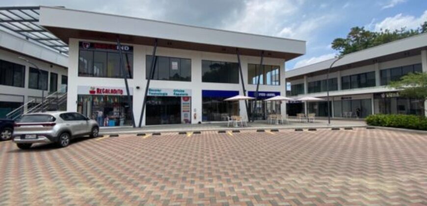 Local Comercial de 86 m² en Venta o Alquiler en Plaza Diamante (Sector La Joya)