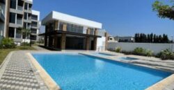 Departamento Planta Baja con Patio, 3 Dorm., en Venta en Samborondón Km 3