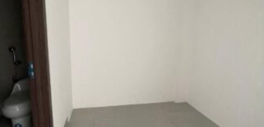 Departamento Planta Baja con Patio, 3 Dorm., en Venta en Samborondón Km 3