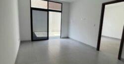 Departamento Planta Baja con Patio, 3 Dorm., en Venta en Samborondón Km 3
