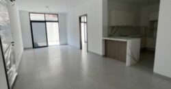 Departamento Planta Baja con Patio, 3 Dorm., en Venta en Samborondón Km 3