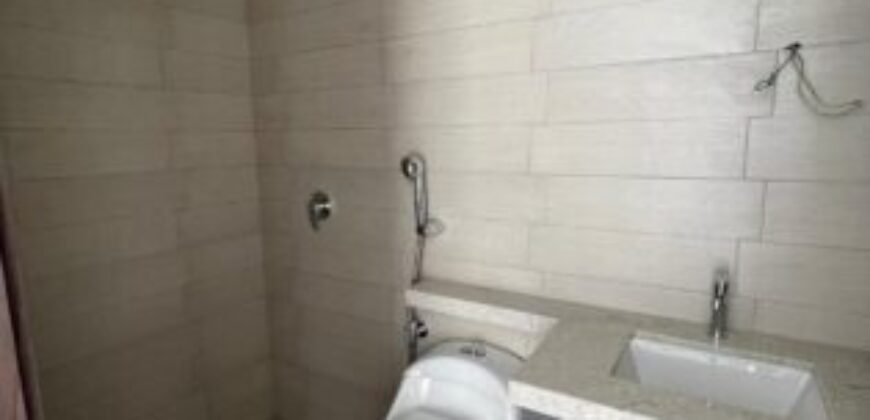 Departamento Planta Baja con Patio, 3 Dorm., en Venta en Samborondón Km 3