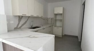 Departamento Planta Baja con Patio, 3 Dorm., en Venta en Samborondón Km 3