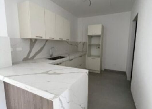 Departamento Planta Baja con Patio, 3 Dorm., en Venta en Samborondón Km 3