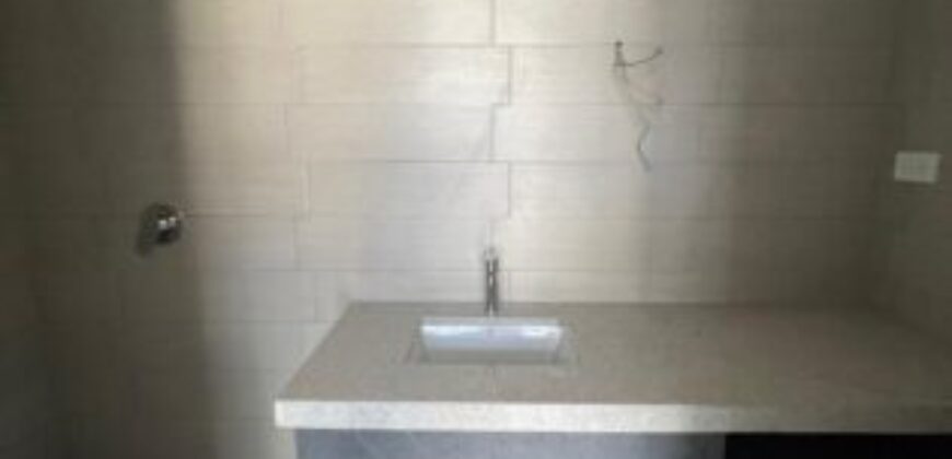 Departamento Planta Baja con Patio, 3 Dorm., en Venta en Samborondón Km 3