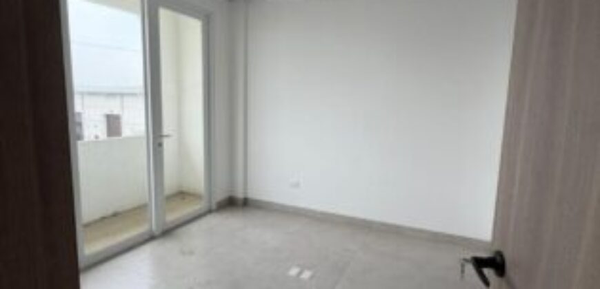En Alquiler Bodega con Oficina en Almax Plus de Estreno