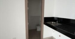 En Alquiler Bodega con Oficina en Almax Plus de Estreno