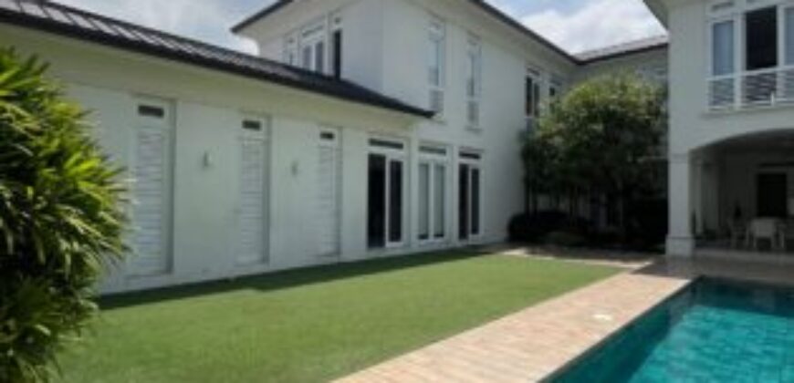 Exclusiva y Elegante Casa 4 Dorm. en Venta en Samborondón, Lagos de Batan