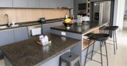 Exclusiva y Elegante Casa 4 Dorm. en Venta en Samborondón, Lagos de Batan