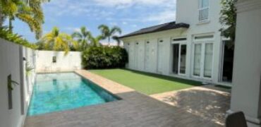Exclusiva y Elegante Casa 4 Dorm. en Venta en Samborondón, Lagos de Batan