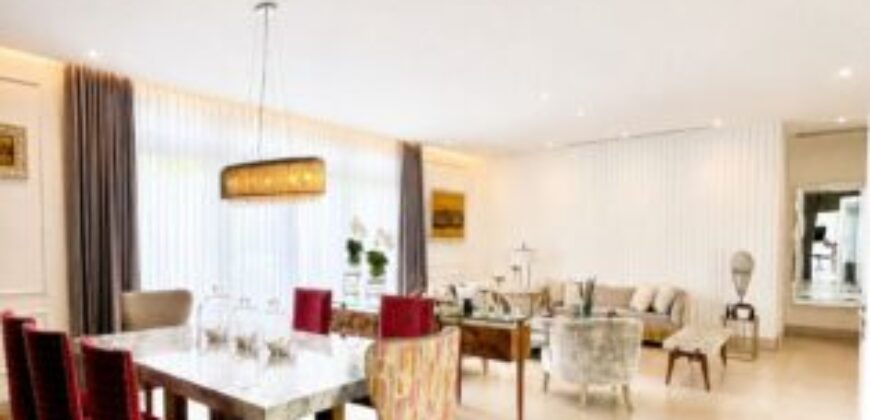 Exclusiva y Elegante Casa 4 Dorm. en Venta en Samborondón, Lagos de Batan