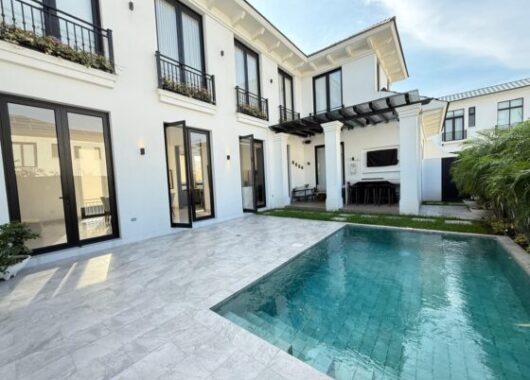 En Venta Casa de Lujo en Aires de Batán, Samborondon