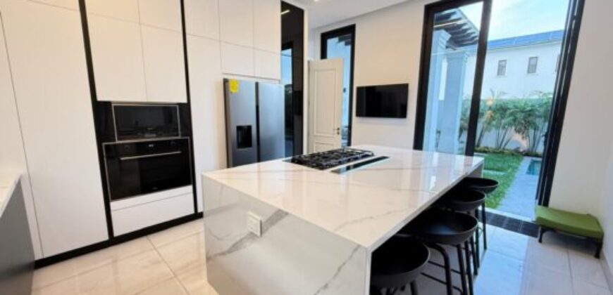 En Venta Casa de Lujo en Aires de Batán, Samborondon