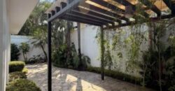 Moderna Casa de Una Sola Planta, 3 Dorm y Acabados de Lujo, en Venta en Samborondón